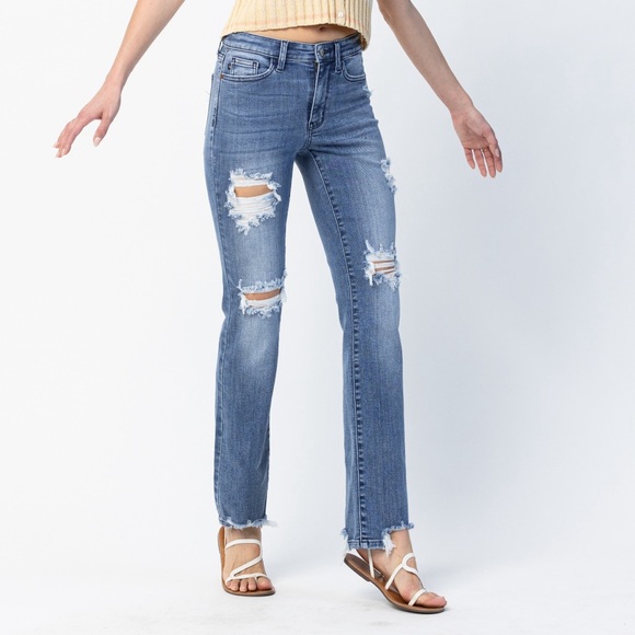NEW 🎉🎉Judy Blue Full Size Mid Rise Destroy Straight Jeans Plus Size - Picture 9 of 15